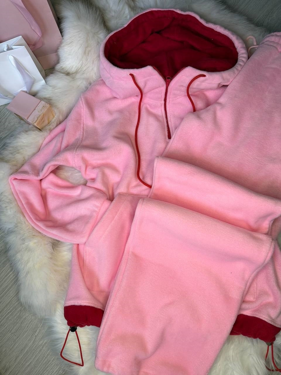 Women's fleece loungewear set with half front zip, lined hood and high cut comfort pants Mune Fashion