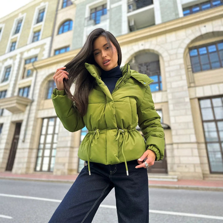 Women’s short padded hooded jacket with waist drawstring and high stand-up collar Mune Fashion