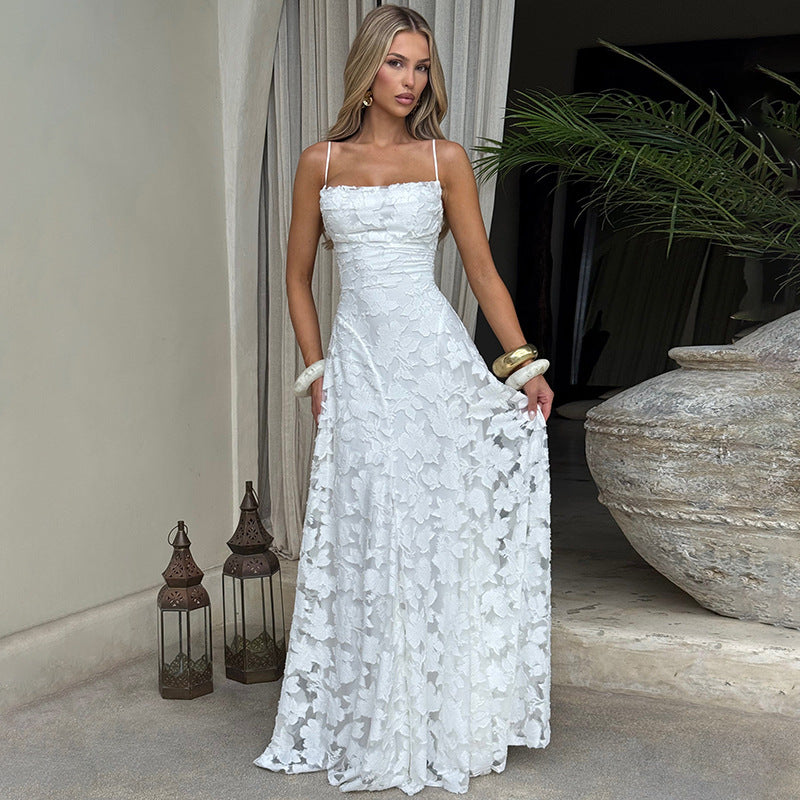 Women Elegant Evening Dress with Fine Floral Patterns and Sophisticated Details Mune