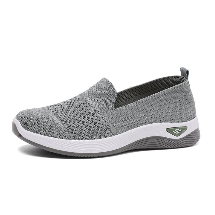 Women’s seamless knitted slip-on walking slipper with elastic heel support and grippy thermoplastic rubber sole Mune Fashion