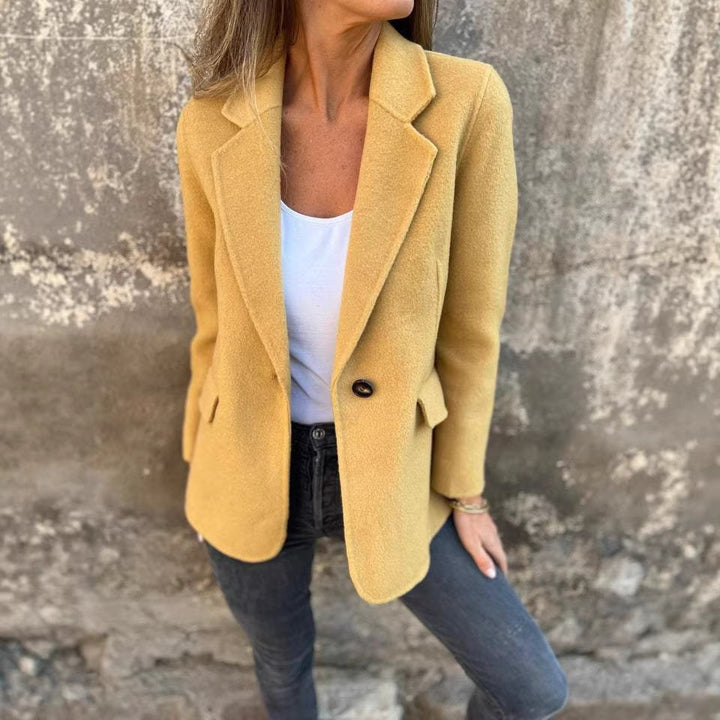 Women Elegant Blazer with Fine Details Mune Fashion