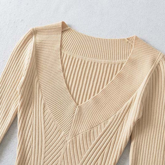 Women's Tailored Ribbed Knit Sweater with V-Neck and Shaping Structure Mune Fashion