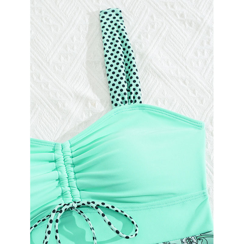Women's swimwear with playful skirt and comfortable shorts Mune Fashion