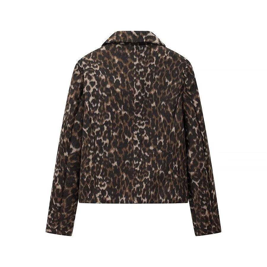 Women's Boxy Short Jacket with Leopard Print, Shirt Collar and Patch Pockets Mune Fashion
