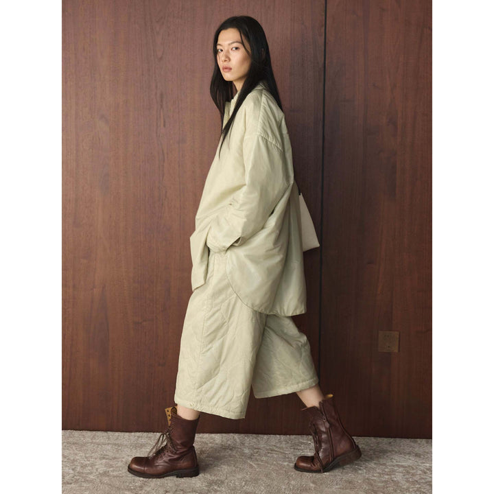 Women's loosely cut quilted oversized shirt jacket with kent collar and concealed button placket Mune Fashion
