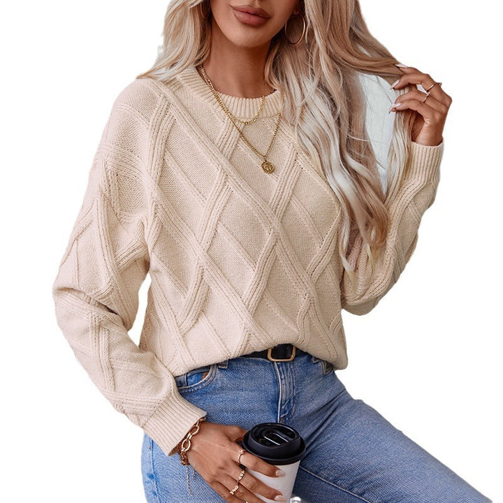 Ladies' chunky textured knit sweater with large diamond pattern, ribbed hem and round neck Mune Fashion