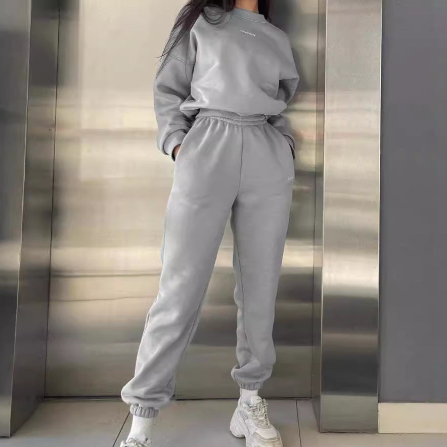 Women's Oversized Short Cut Sweatshirt with High Waist Fleece Jogging Pants Set Mune Fashion