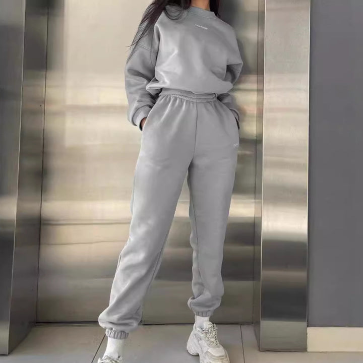 Women's Oversized Short Cut Sweatshirt with High Waist Fleece Jogging Pants Set Mune Fashion