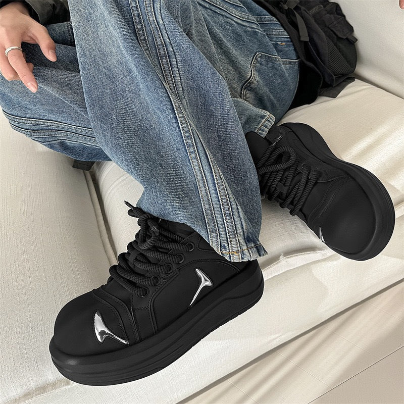 Women's Comfortable Sneakers with Robust Upper Material and Cushioned Sole Mune Fashion