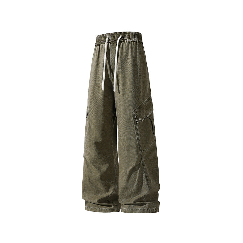 Men's loose utility cargo pants in baggy cut with drawstring waistband and large flap pockets.