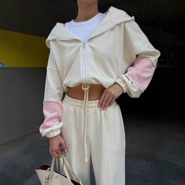 Women's wide high-cut jogging pants with visible crease and elastic waistband Mune Fashion