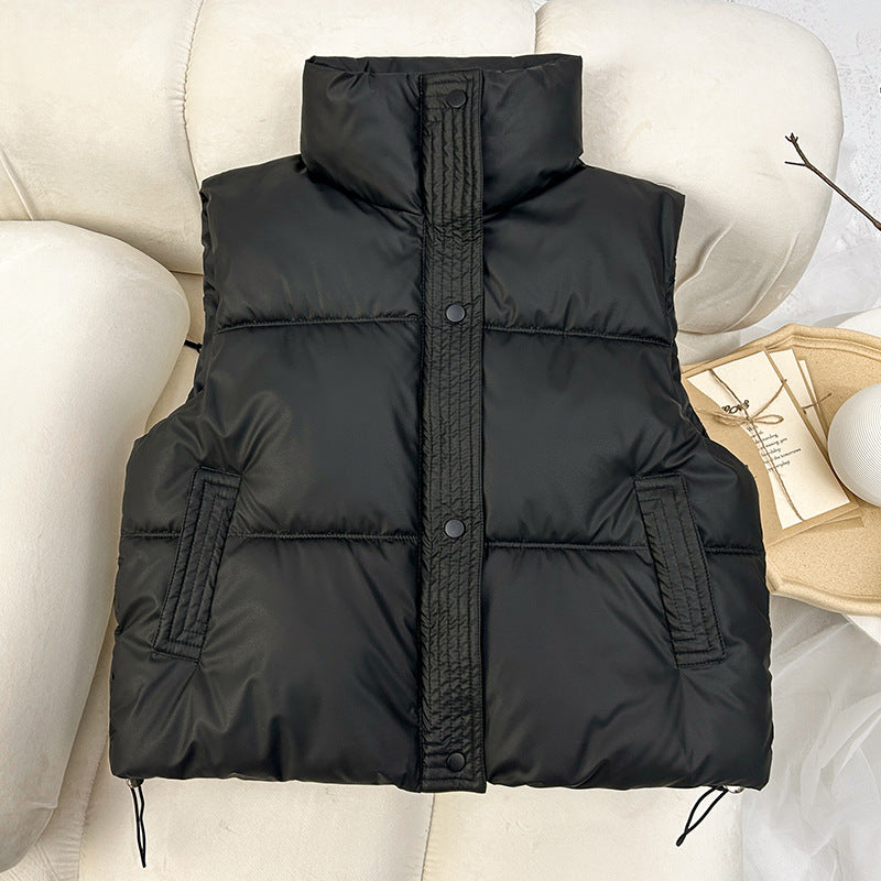 Women's sleeveless padded quilted vest with high stand-up collar and drawstring Mune Fashion