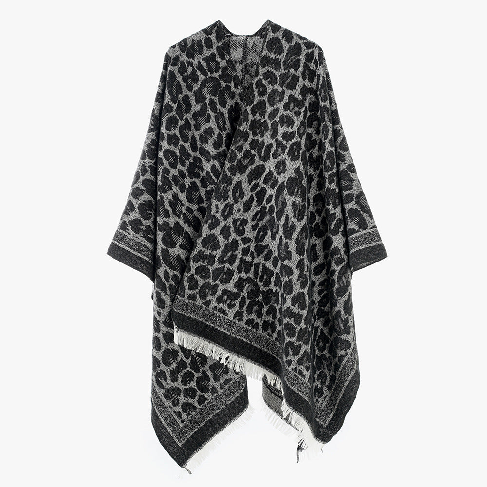 Women's Jacquard Poncho in Oversize Wrap with Leopard Print and Fringe Hem Mune Fashion