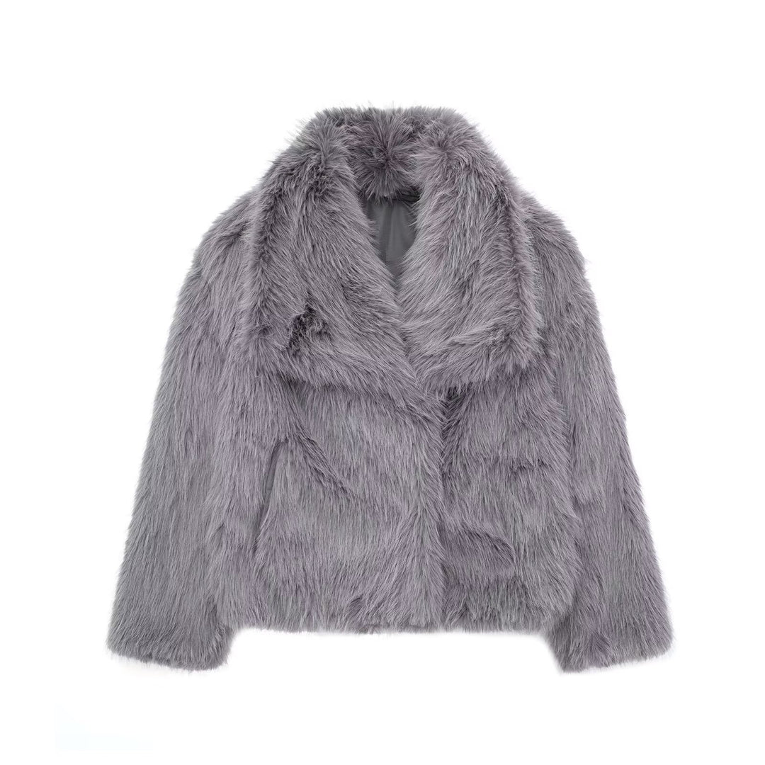 Ladies' short faux fur coat with oversized shawl collar and soft lining Mune Fashion