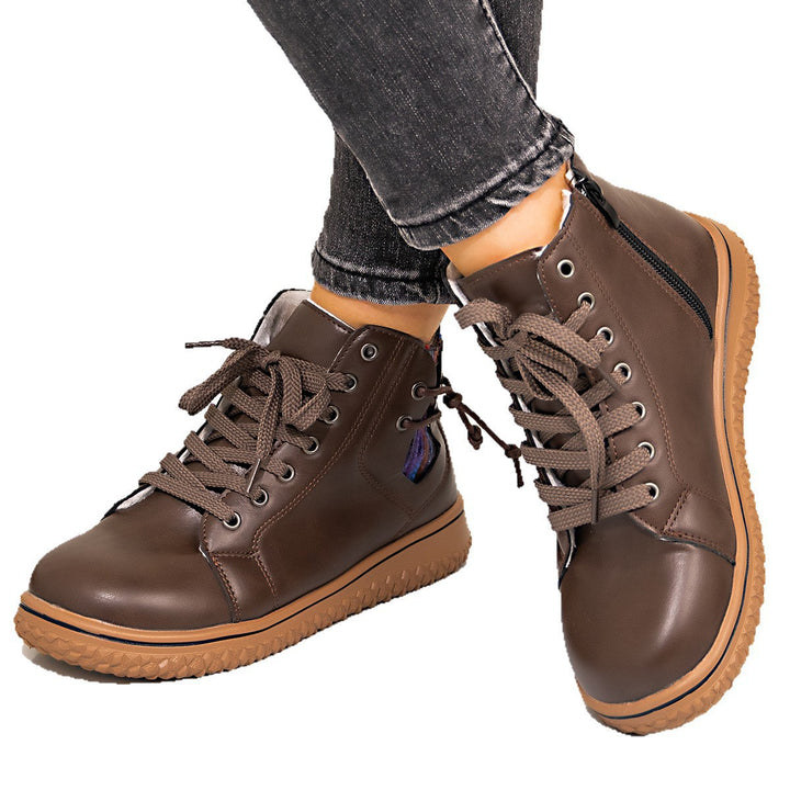 Women's padded lace-up ankle boots with side zipper and patterned rubber sole Mune Fashion
