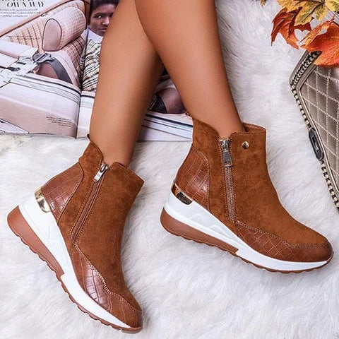 Ladies wedge sneaker ankle boot with suede and croc embossing Mune Fashion