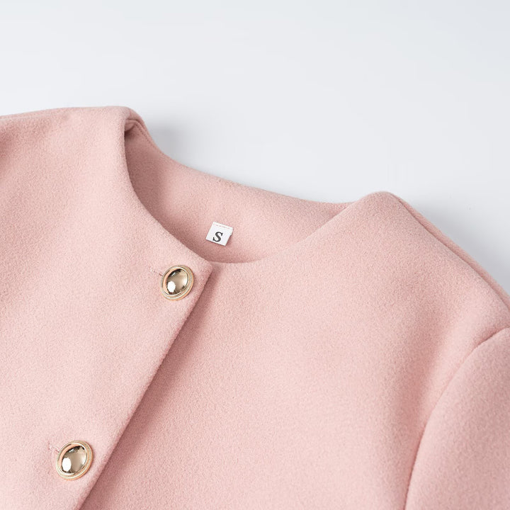 Women's short jacket made of wool blend with round neckline, patch pockets and gold decorative buttons Mune Fashion