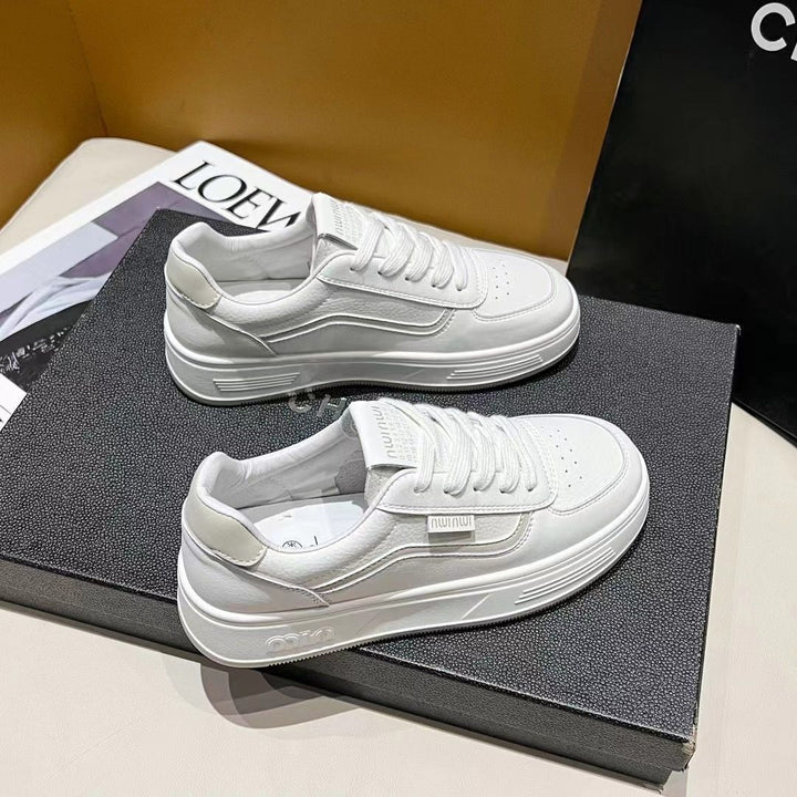 Women's sneakers in trendy high-top design with durable upper material and comfortable cushioning Mune Fashion
