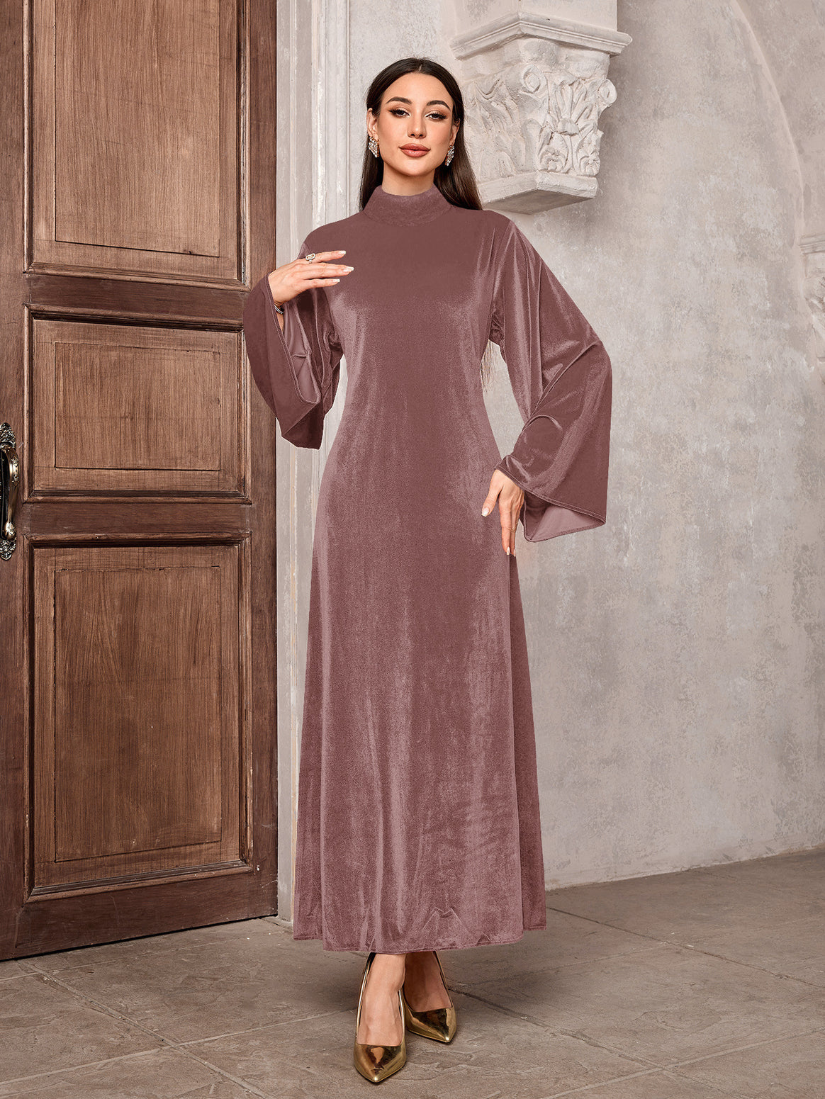 Women's maxi dress made of velvet with stand-up collar and bell sleeves Mune Fashion