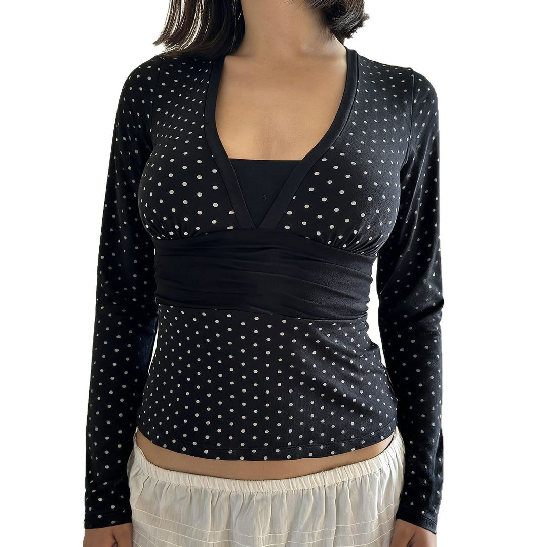 Women's tailored wrap blouse with polka dot pattern, deep V-neck and wide waistband Mune Fashion