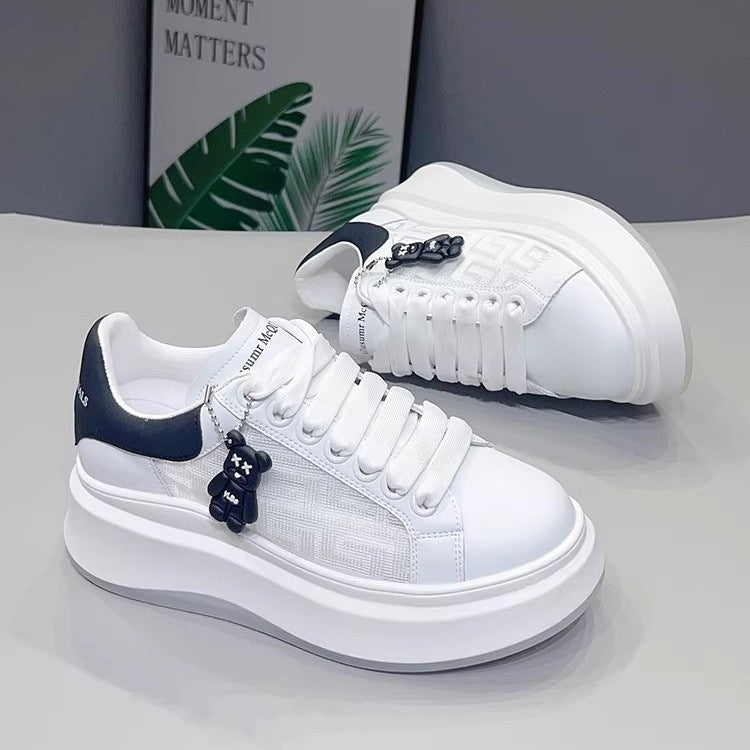 Women’s fashionable chunky sneakers with flexible cushioning sole and breathable platform construction Mune Fashion
