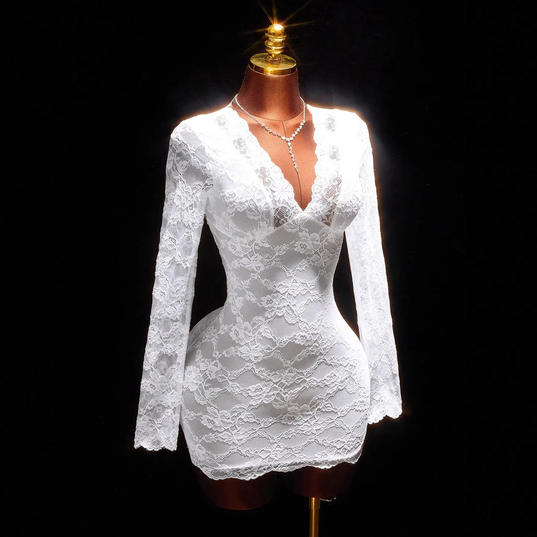 Women nan short lace sheath dress with integrated corset and deep V-neck Mune Fashion