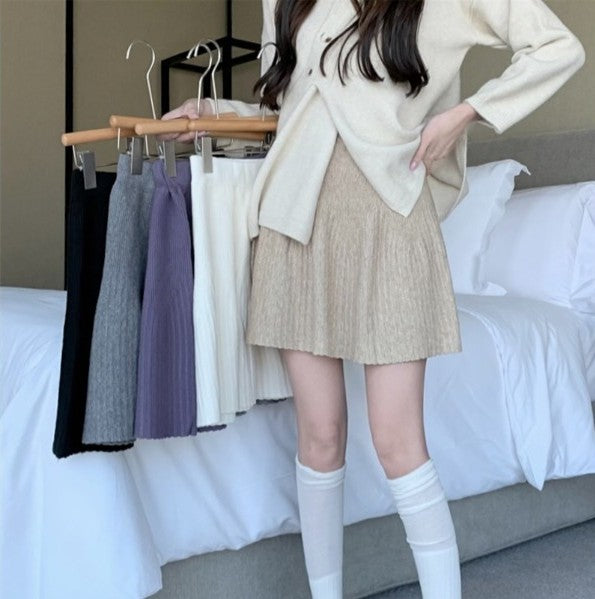 Women's Fashionable Pleated Skirt with Elastic Waistband Mune Fashion