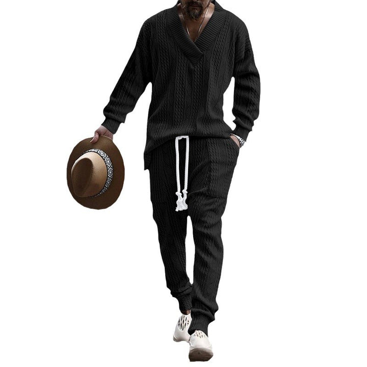Men's knitted lounge set with V-neck, cable structure and drawstring jogging pants Mune Fashion