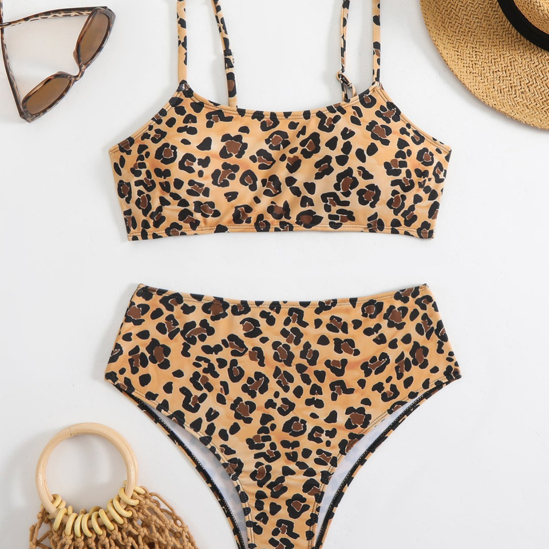 Ladies bikini set with trendy leopard print and high waistband Mune Fashion