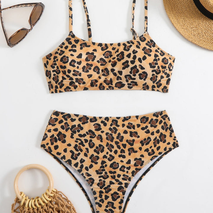 Ladies bikini set with trendy leopard print and high waistband Mune Fashion