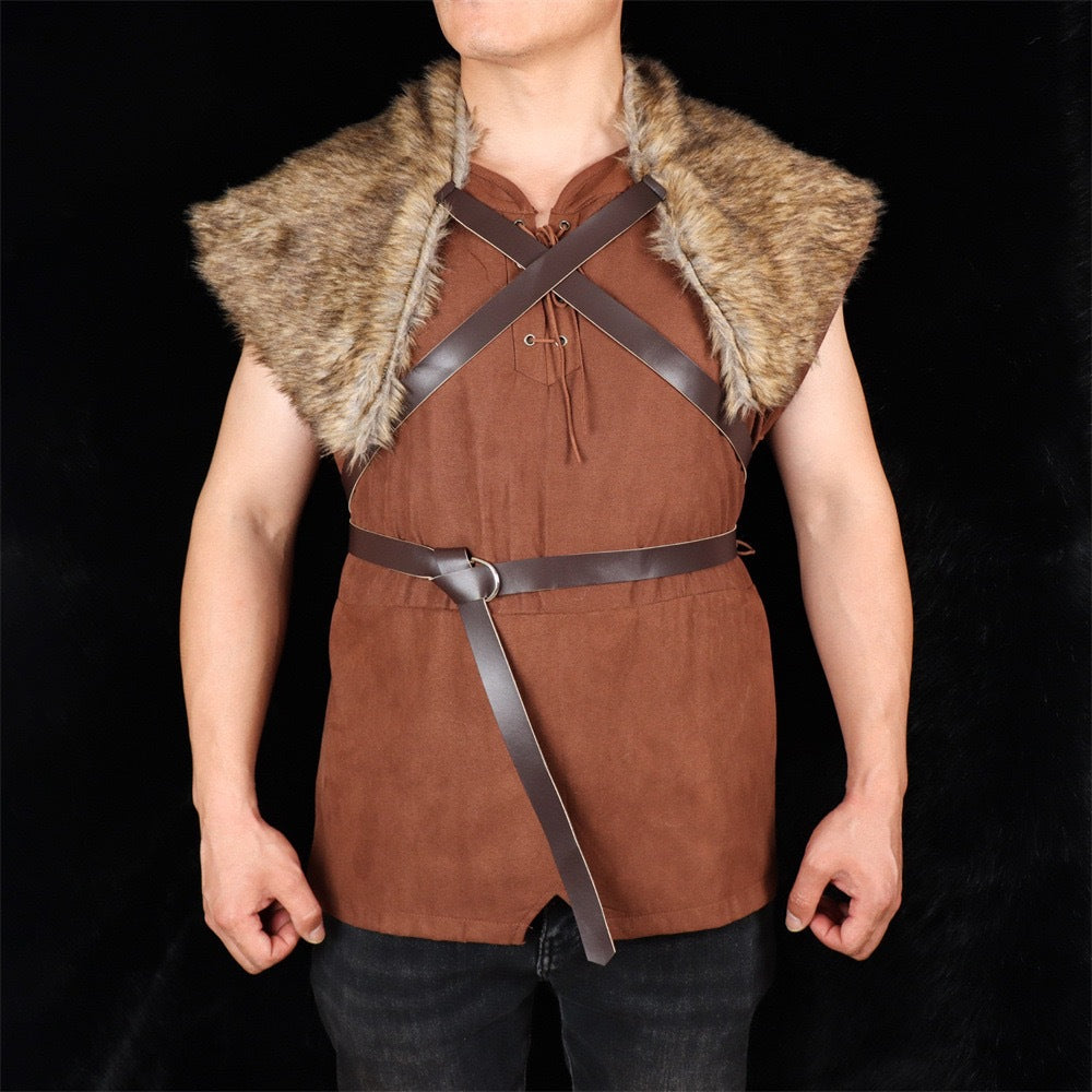 Men's shoulder cape made of faux fur with buckle closure and rustic Viking look Mune Fashion