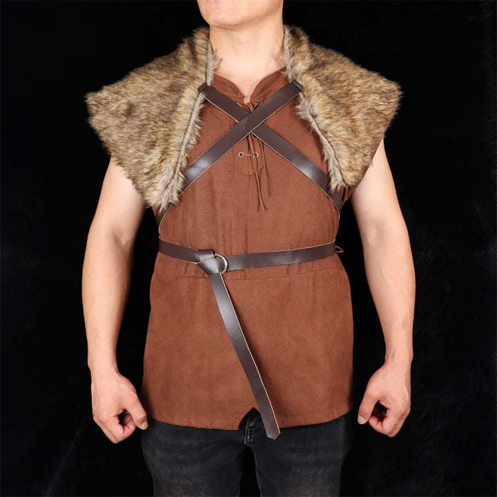 Men's shoulder cape made of faux fur with buckle closure and rustic Viking look Mune Fashion