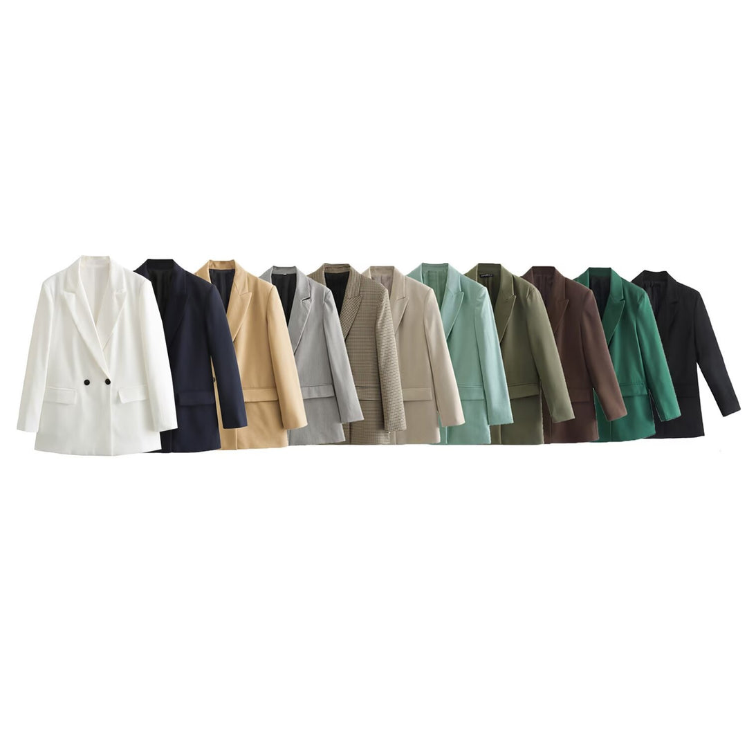 Women's tailored double-breasted blazer with narrow lapels, patch pockets, and clear silhouette Mune Fashion