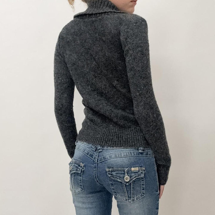 Women's short cardigan with shawl collar, decorative button placket and contrasting pocket piping Mune Fashion