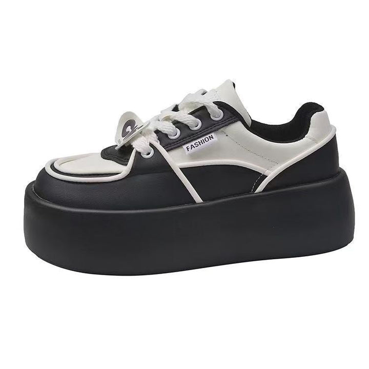 Ladies fashionable platform sneakers with elegant decorative seams and cushioned sole Mune Fashion