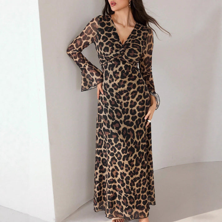 Women's midi dress with knot front and trumpet sleeves Mune Fashion