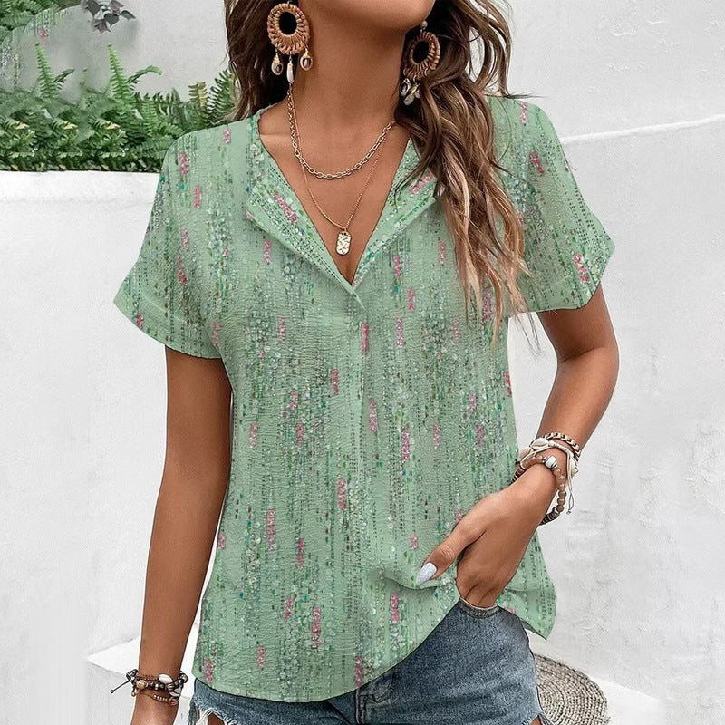 Ladies lightweight V-neck blouse with structured crepe look, short kimono sleeve and rounded hem Mune Fashion