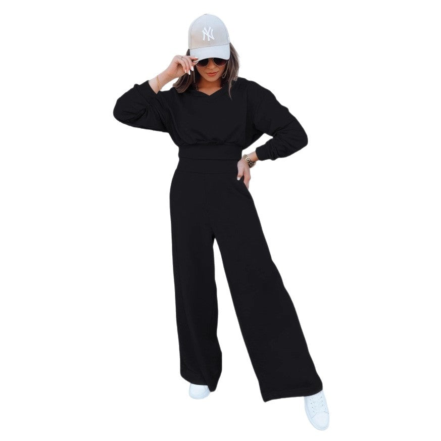 Women’s loungewear set with cropped v-neck sweater and high-waisted palazzo pants Mune Fashion