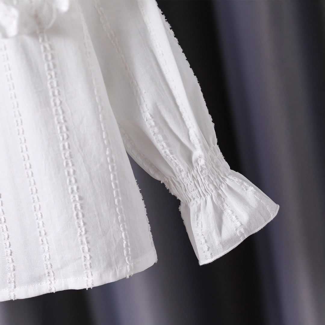 Women playful blouse with voluminous collar Mune Fashion