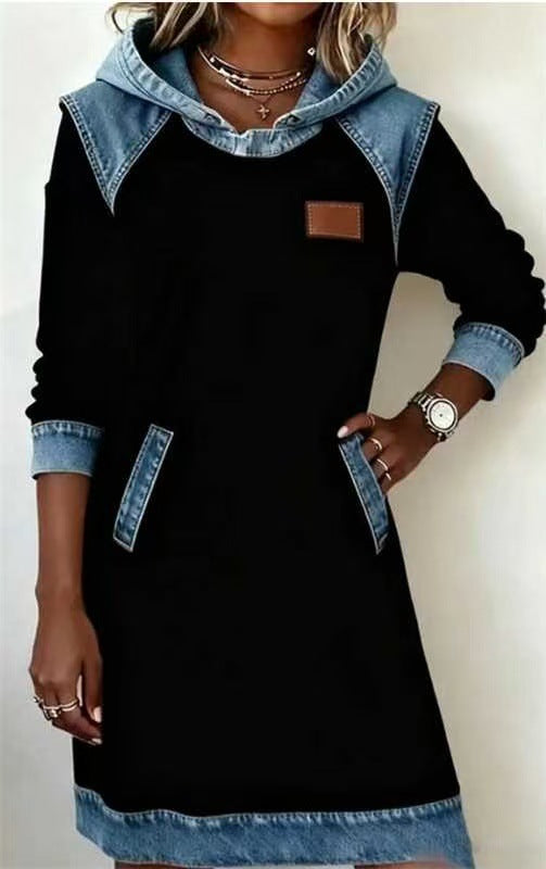 Women's hooded sweatshirt dress with denim appliqués, kangaroo pockets and casual cut Mune Fashion