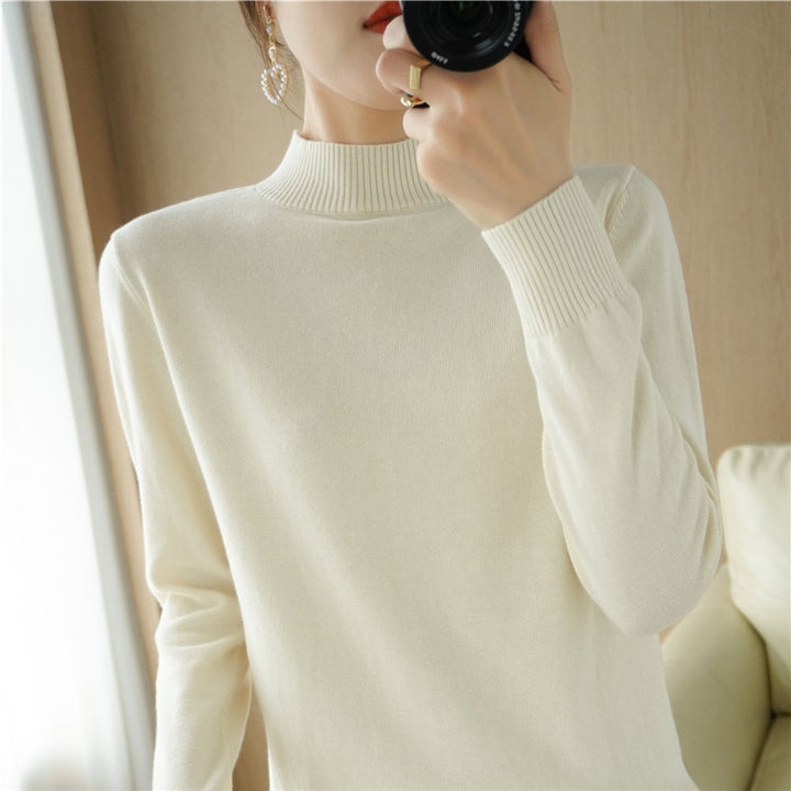 Women's Lightweight Short-Cut Stand Collar Sweater Made of Fine Knitting with Extended Ribbed Cuffs Mune Fashion