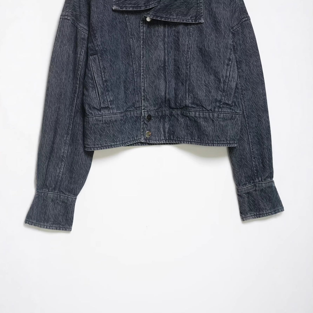 Women short-cut oversized jeans jacket with wide shawl collar Mune Fashion
