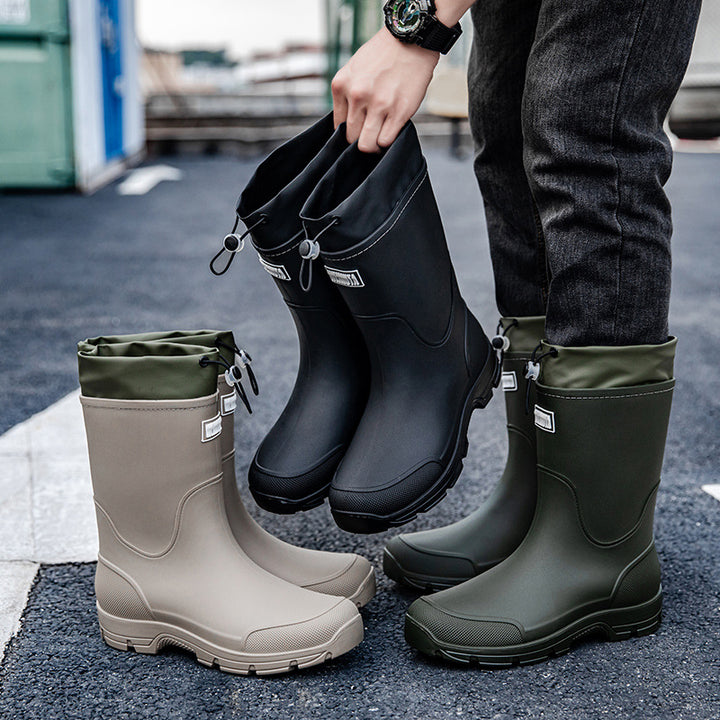 Men's waterproof work and rain rubber boots with adjustable cord closure and non-slip patterned sole Mune Fashion