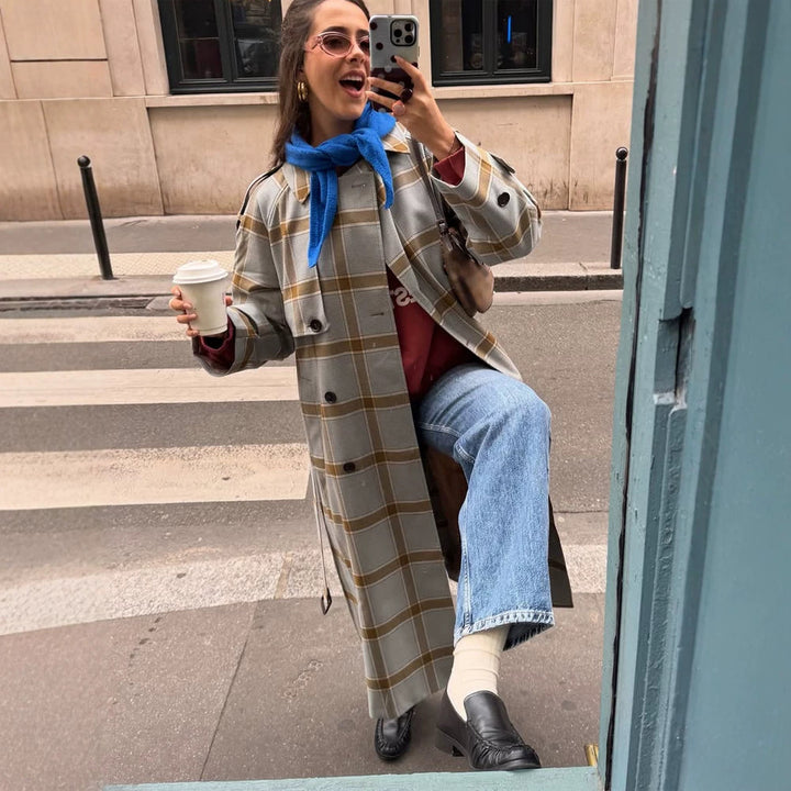 Women's long checkered coat in trench coat style with double button placket Mune Fashion