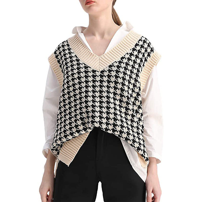 Women’s knit vest with houndstooth pattern, V-neck and ribbed hem Mune Fashion
