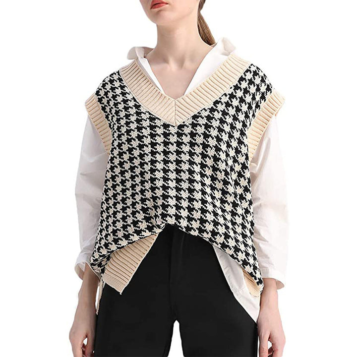 Women’s knit vest with houndstooth pattern, V-neck and ribbed hem Mune Fashion