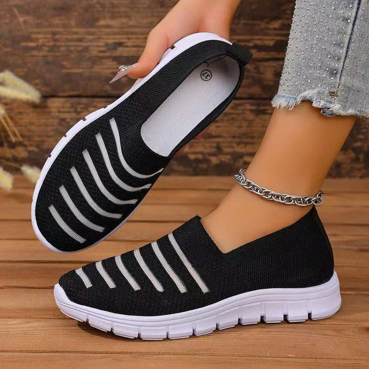 Women's knitted slip-on sneakers with elastic entry and lightweight comfort sole Mune Fashion