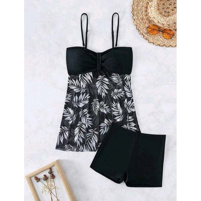 Women's tankini set with floral design and sporty shorts Mune Fashion