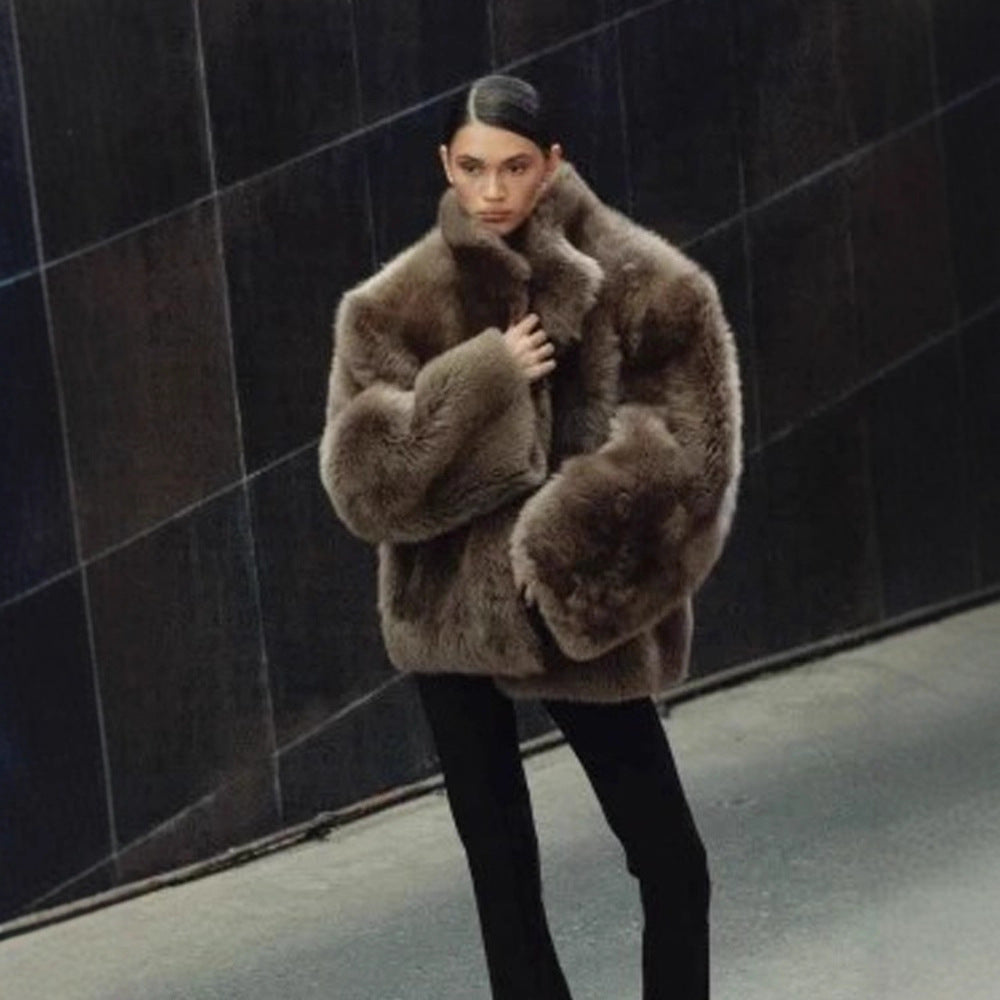 Women short coat made of luxurious faux fur with voluminous shawl collar and boxy silhouette Mune Fashion