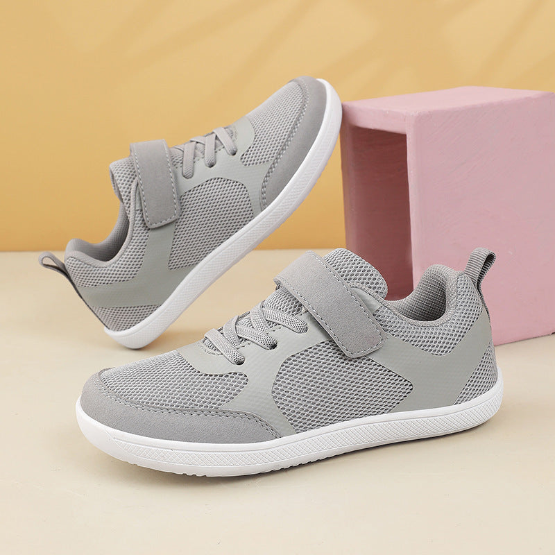 Unisex lightweight mesh sneakers with elastic lacing system, velcro closure and EVA midsole Mune Fashion